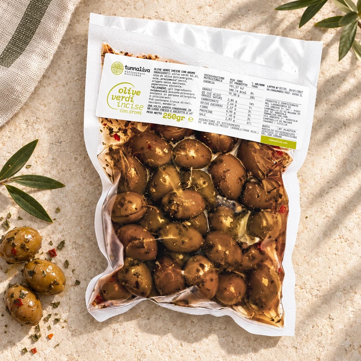 Olives vertes incisées aux aromates — Sachet 250 g